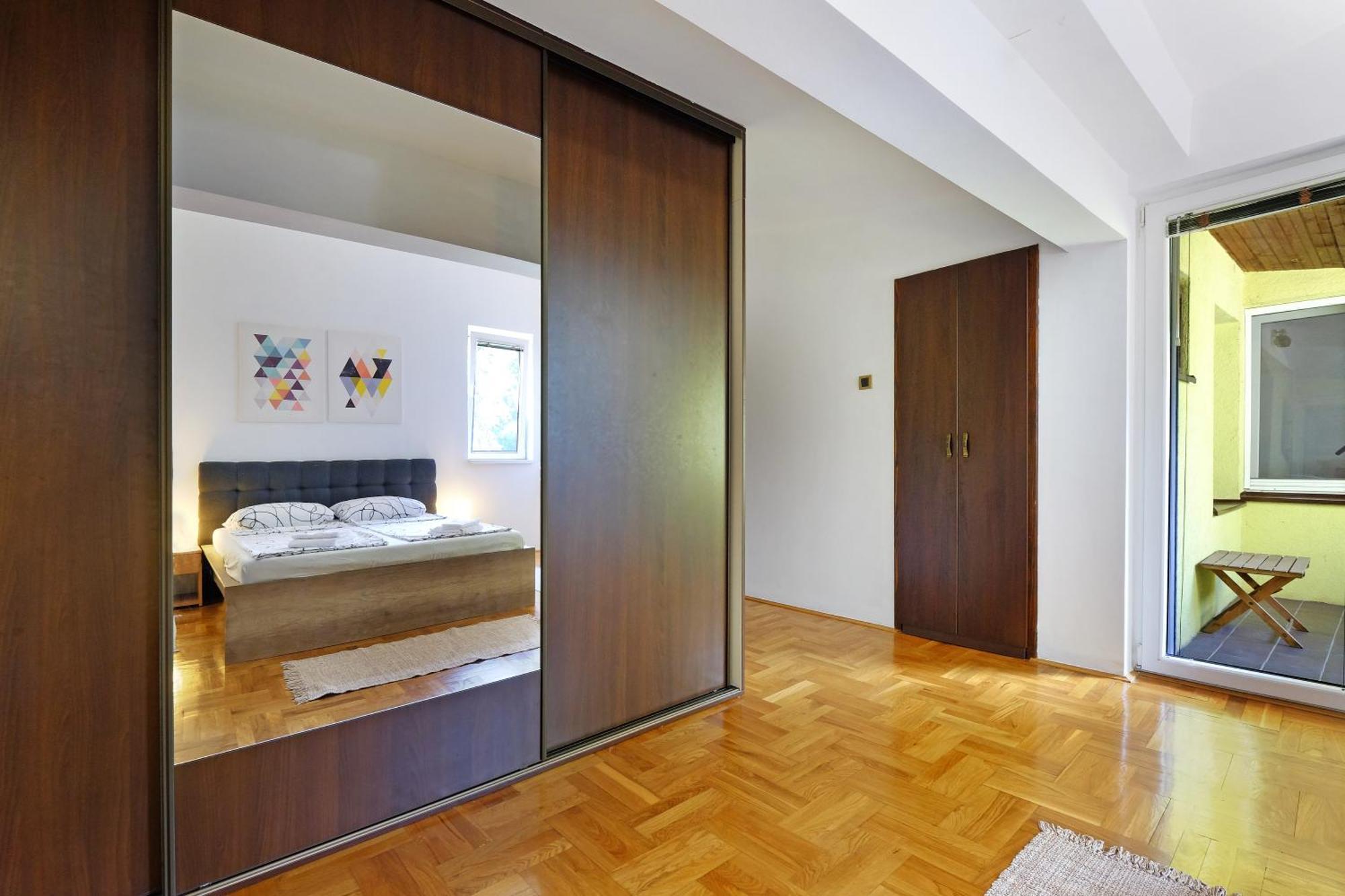 Red Tree Apartment Belgrado Exterior foto